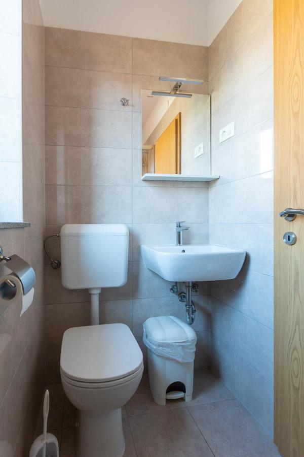 בפורטורוז Apartments And Rooms Jeselnik מראה חיצוני תמונה